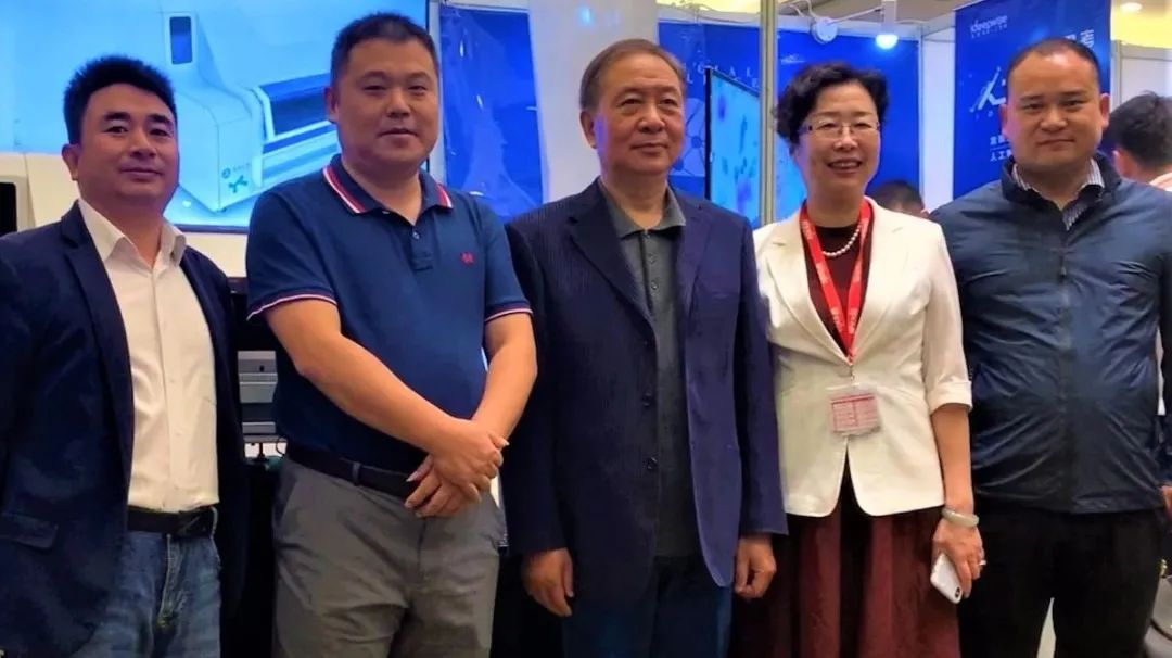 “中國醫(yī)學(xué)裝備協(xié)會第五屆學(xué)術(shù)年會”順利召開，晶鑄生物“全自動細(xì)胞學(xué)制片+人工智能